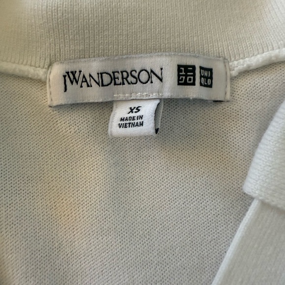 Uniqlo JW Anderson polo shirt - Picture 3 of 5